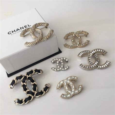 broche chanel em prata|chanel brooch price.